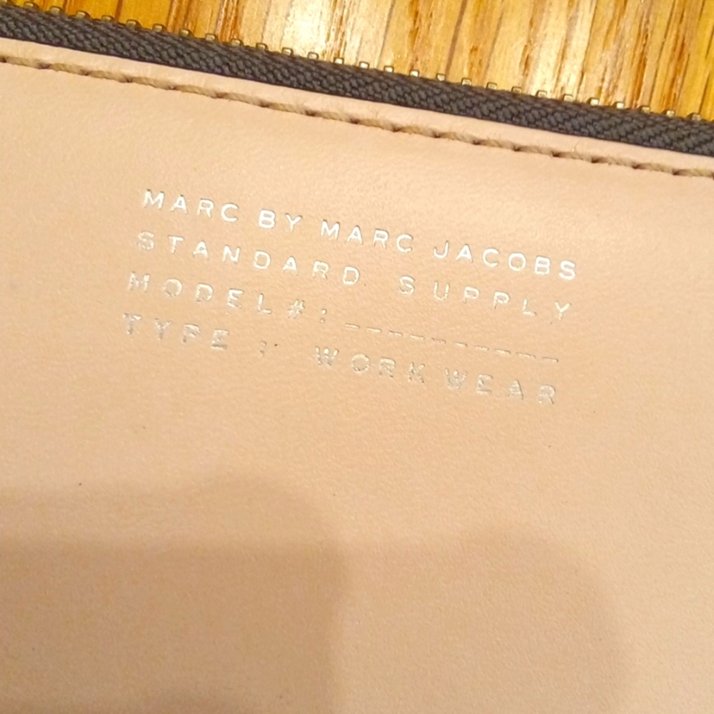 Marc By Marc Jacobs Standard Supply Blush Wristlet - Picture 2 of 7